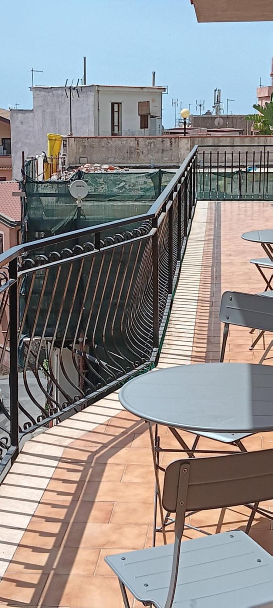 We Home Taormina Center With Parking Exterior foto
